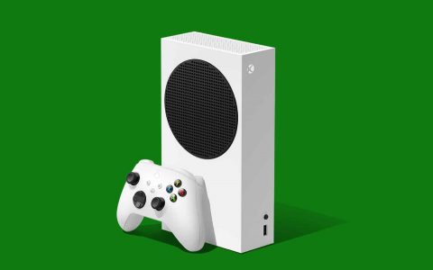 Xbox Series S in offerta a 260 euro su eBay