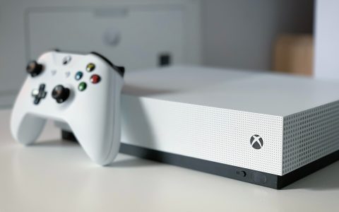 Microsoft sospende le vendite di Xbox in Russia